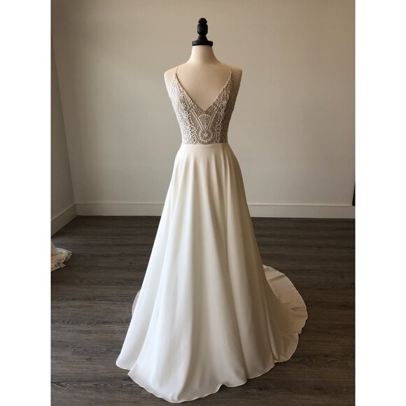 Scout by Sarah Seven Golden Wedding Gown Size 8 - Picture 4 of 11